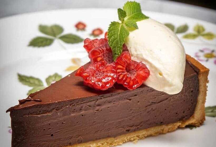 Отель The Rudloe Near Bath Marco Pierre White