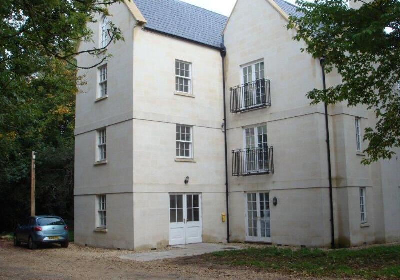 Отель The Rudloe Near Bath Marco Pierre White