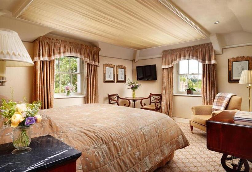 호텔 Summer Lodge Country House