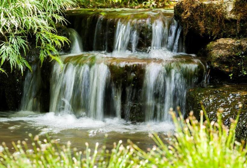 호텔 Summer Lodge Country House