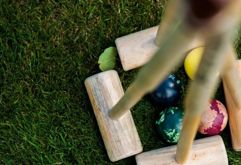 בית מלון כפרי Summer Lodge Country House