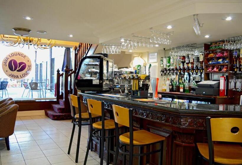 ホテル The Ashley