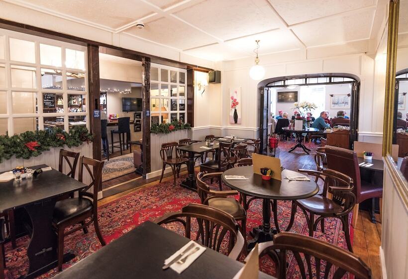 Отель The Beaufort