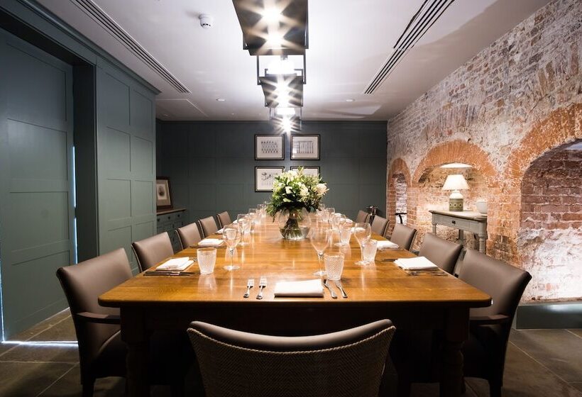 فندق The Beverley Arms