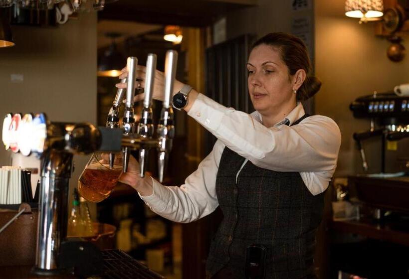 ホテル The Black Swan   The Inn Collection Group