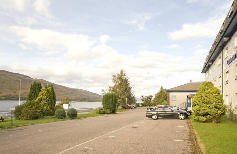 בית מלון כפרי The Caledonian