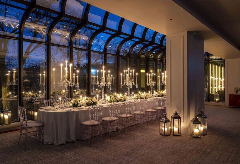בית מלון כפרי Jumeirah Carlton Tower London