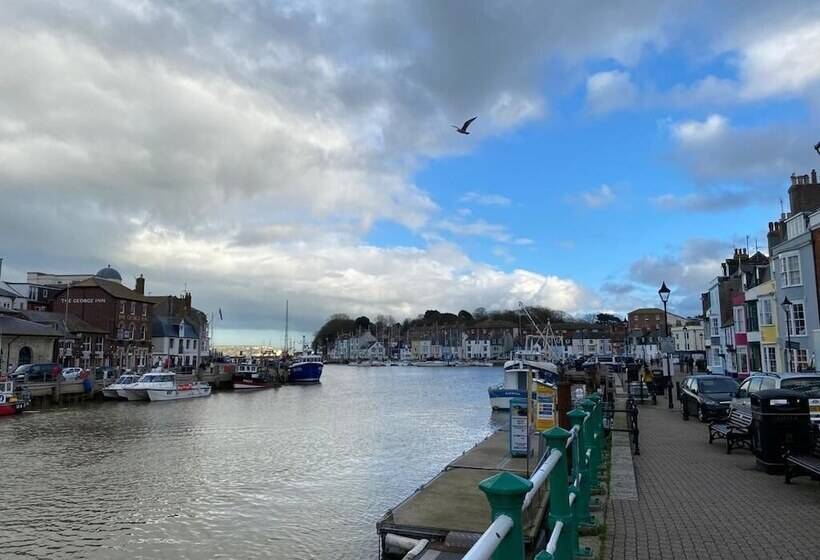 ホテル The Casterbridge