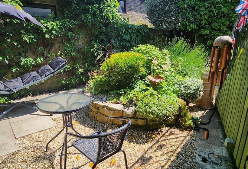 ホテル The Casterbridge