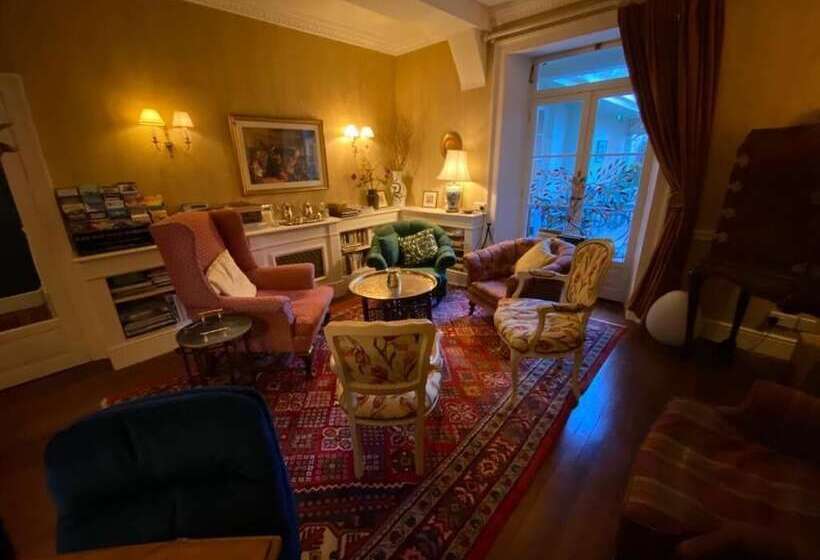 ホテル The Casterbridge