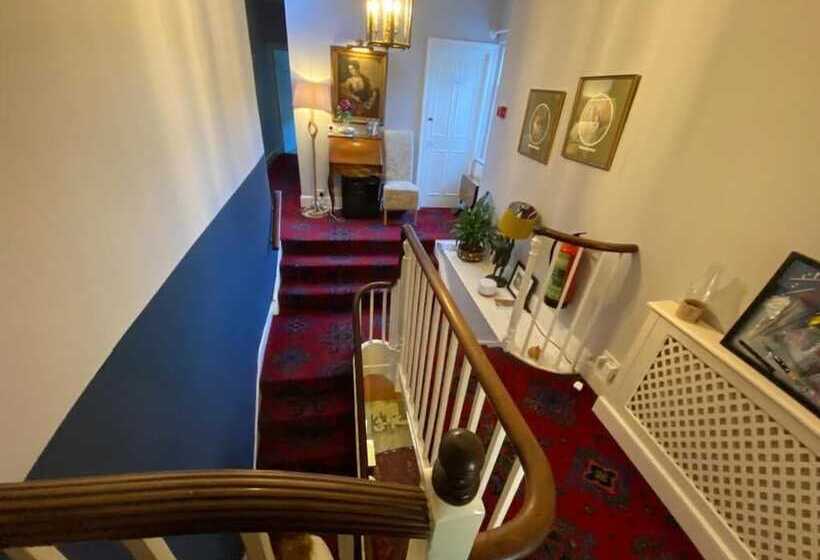 ホテル The Casterbridge