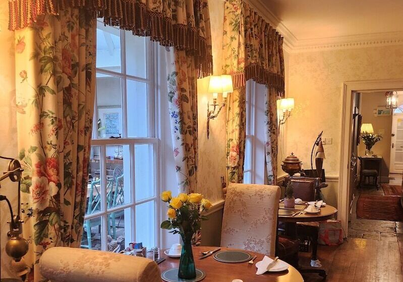 ホテル The Casterbridge