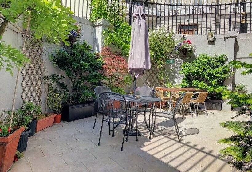 Отель The Diplomat