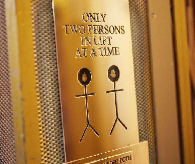 Отель The Diplomat