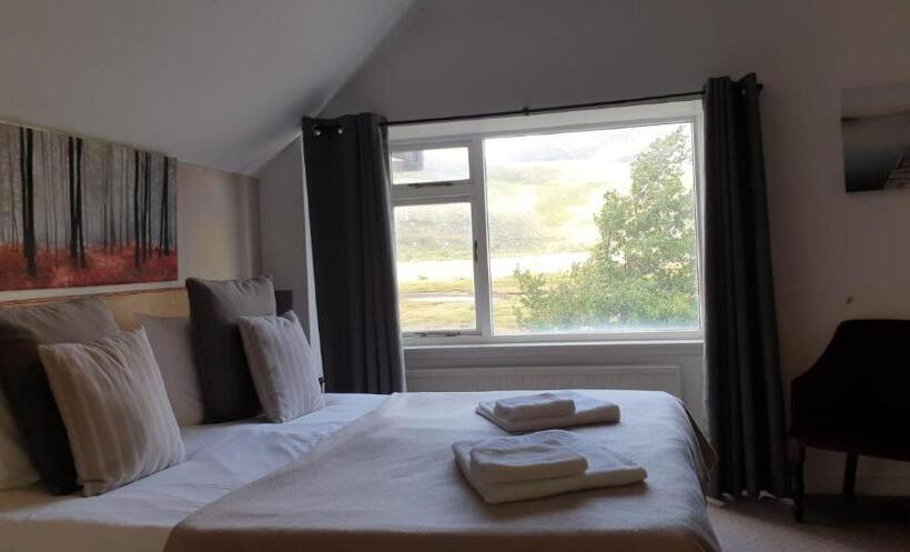 Отель The Dundonnell