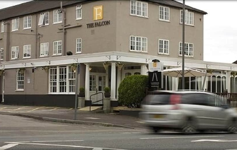 Отель The Falcon