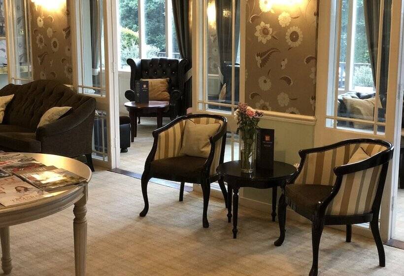 בית מלון כפרי The Falcon