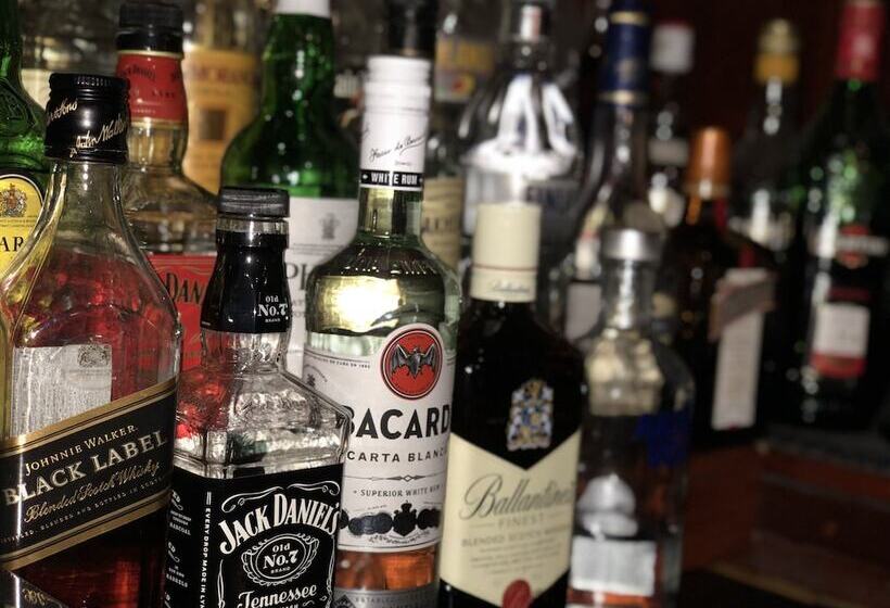 בית מלון כפרי The Falcon