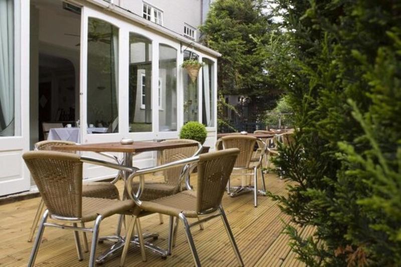 בית מלון כפרי The Falcon