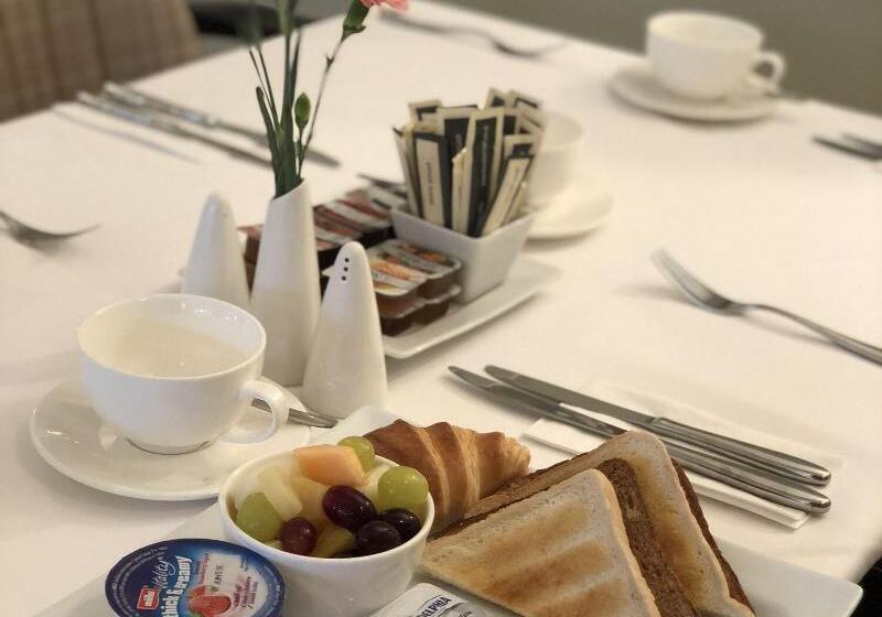 בית מלון כפרי The Falcon