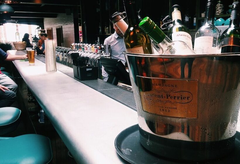 호텔 The Falstaff  In Canterbury