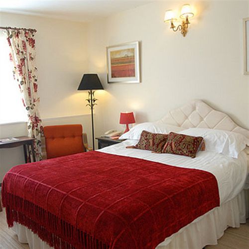 Thr Golden Pheasant Hotel