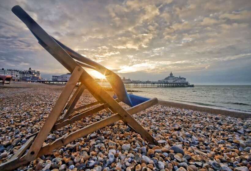 בית מלון כפרי The Grand