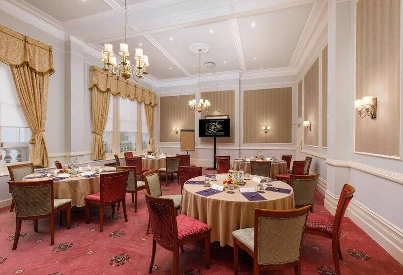 בית מלון כפרי The Grand