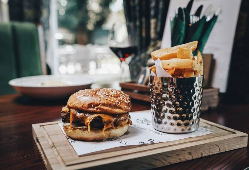 Отель The Knaresborough Inn The Inn Collection Group