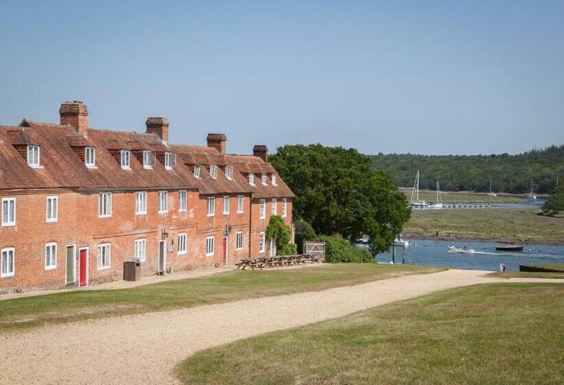 בית מלון כפרי Master Builder S House