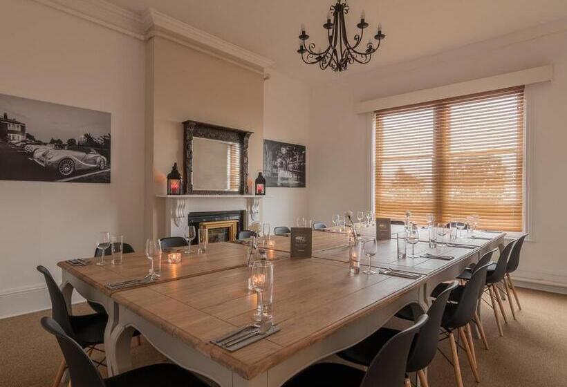 Отель Mount Pleasant