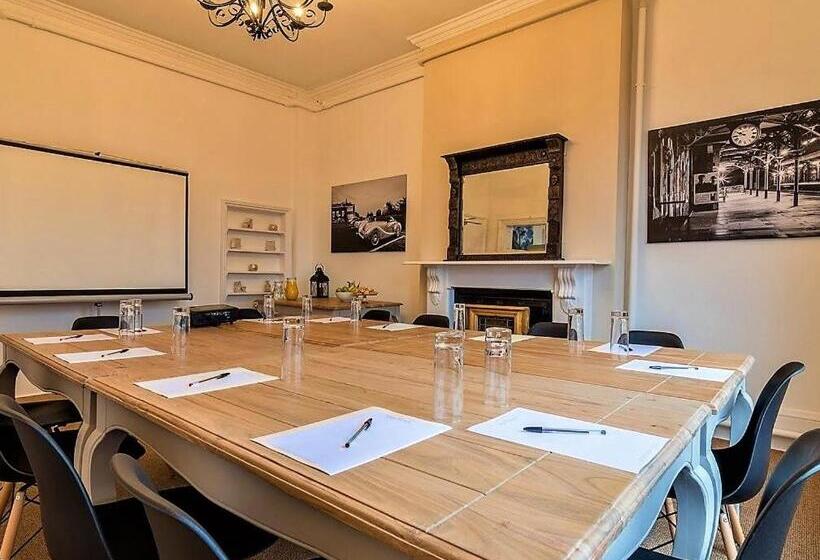 Отель Mount Pleasant