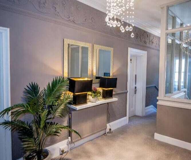 هتل The Mount Rooms