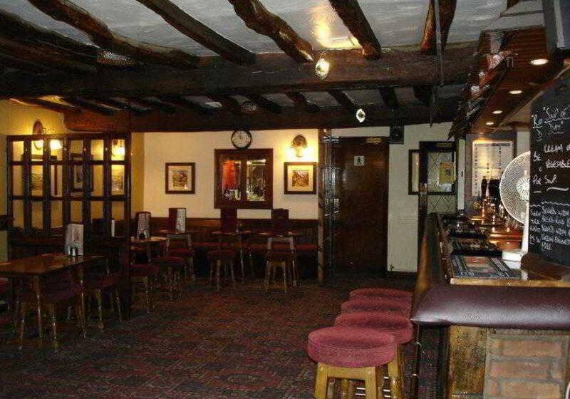 Отель The Old Bridge Inn, Holmfirth, West Yorkshire