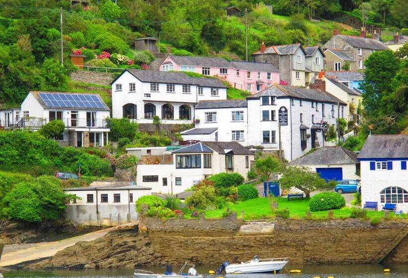 فندق The Old Ferry Inn