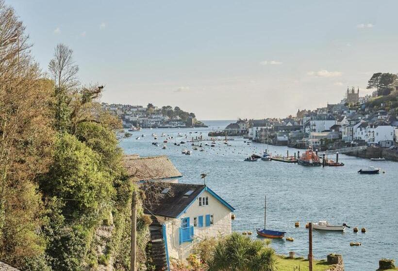 فندق The Old Ferry Inn