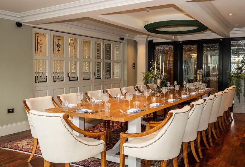 Отель The Old Inn