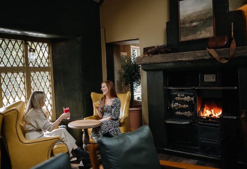 Отель The Old Inn