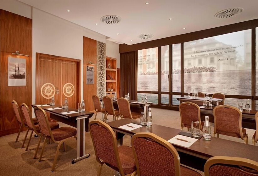 The Park Tower Knightsbridge, A Luxury Collection Hotel, London