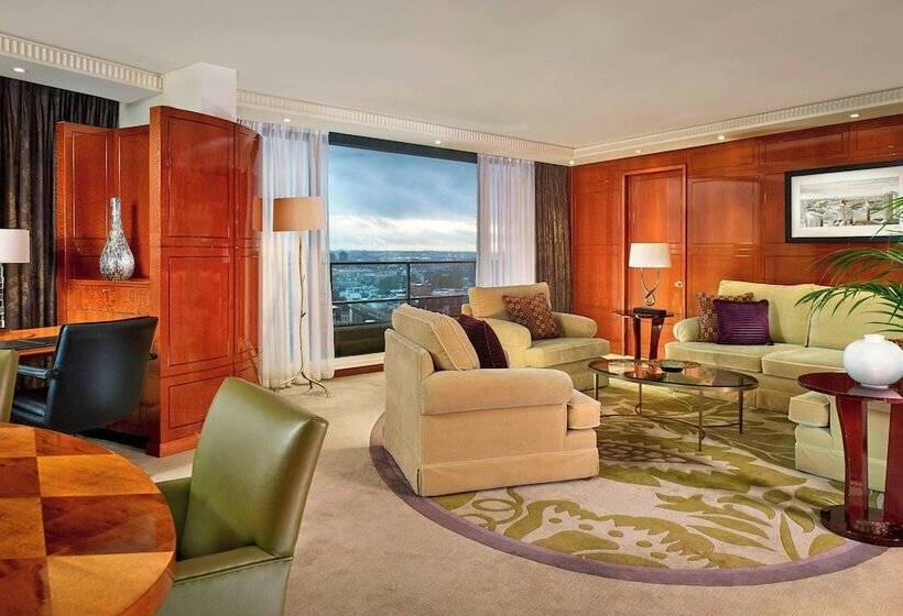 The Park Tower Knightsbridge, A Luxury Collection Hotel, London