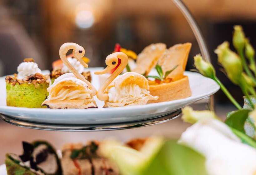 The Park Tower Knightsbridge, A Luxury Collection Hotel, London