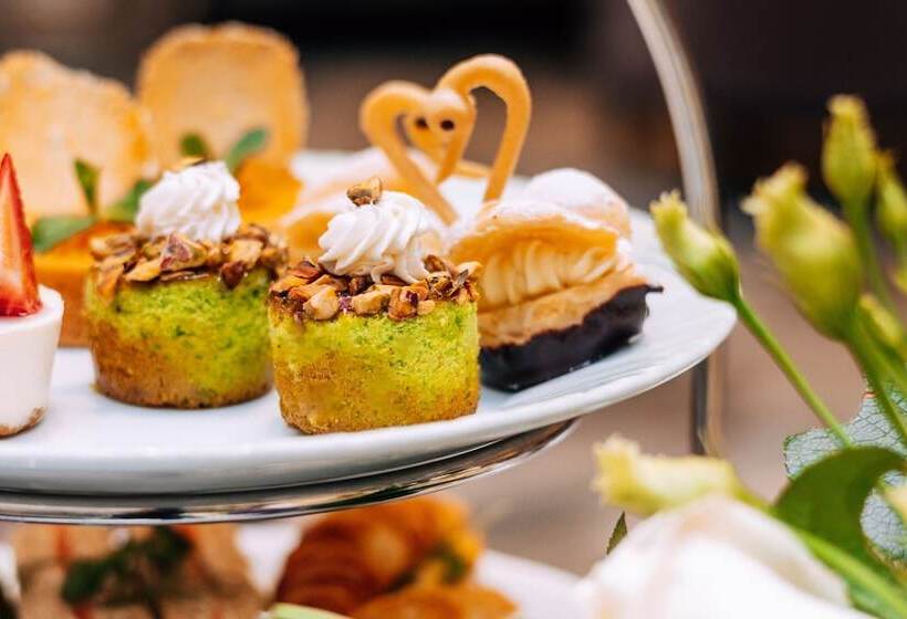 The Park Tower Knightsbridge, A Luxury Collection Hotel, London