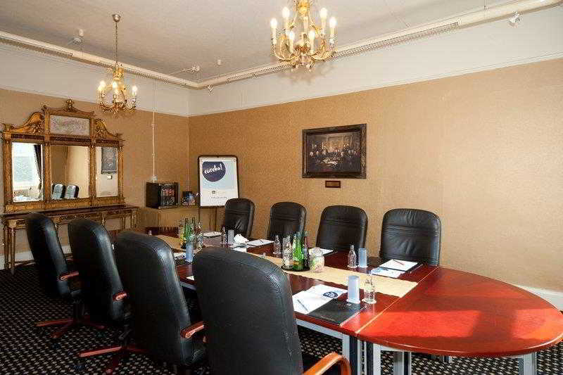 The Queen At Chester Hotel, Bw Premier Collection