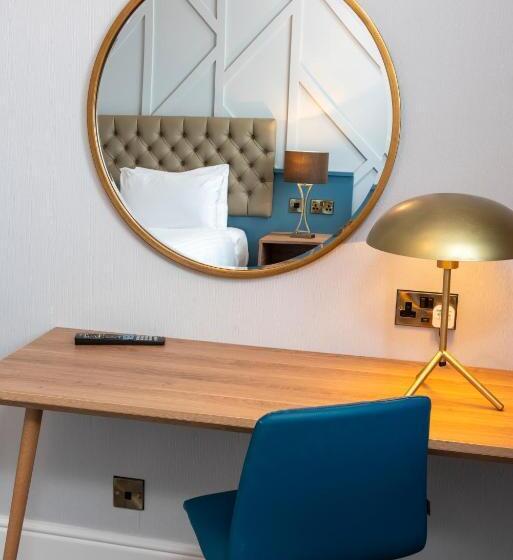 The Queen At Chester Hotel, Bw Premier Collection