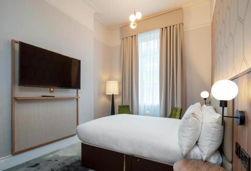 The Queen At Chester Hotel, Bw Premier Collection