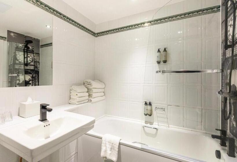 The Queen At Chester Hotel, Bw Premier Collection