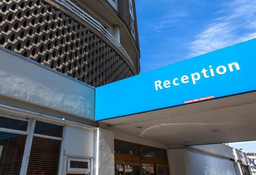 Отель The Roundhouse