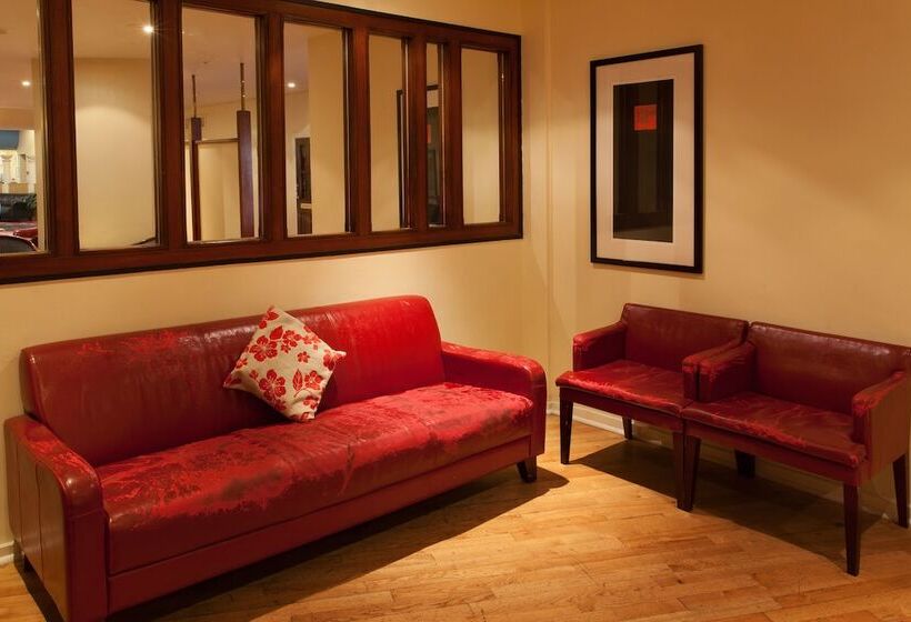 Отель The Roundhouse