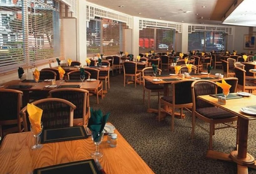 Отель The Roundhouse