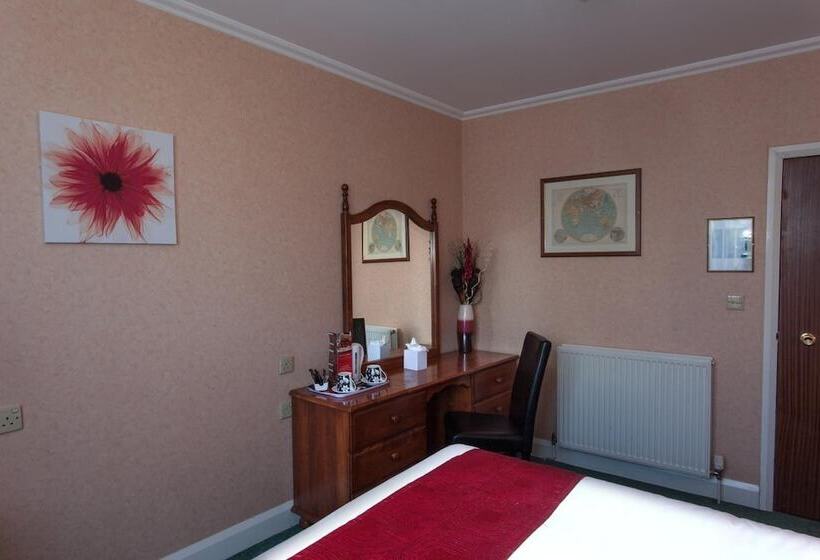 Отель The Roundhouse